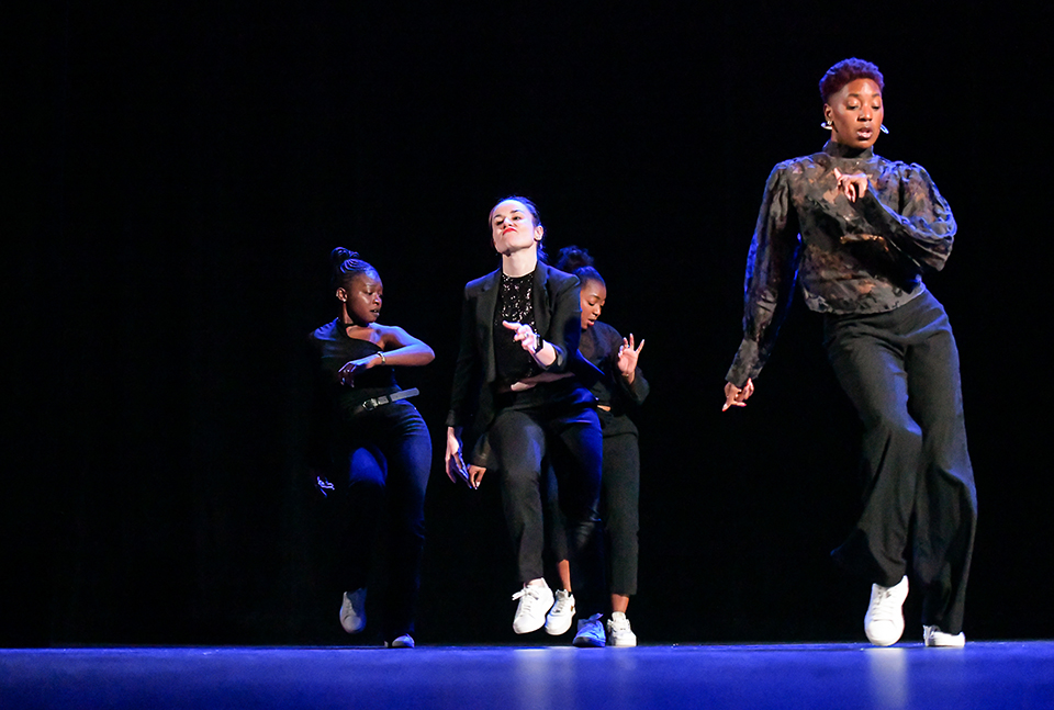 U_DANCE_SCHOOL_724