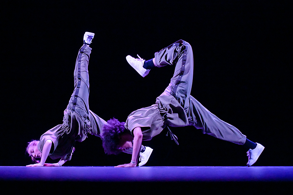 U_DANCE_SCHOOL_765