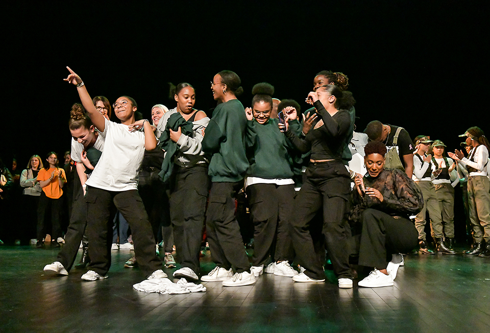 U_DANCE_SCHOOL_938