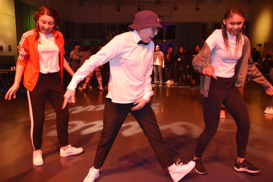 u_dance_school_84000770_778376825984198_1653078988915998720_o