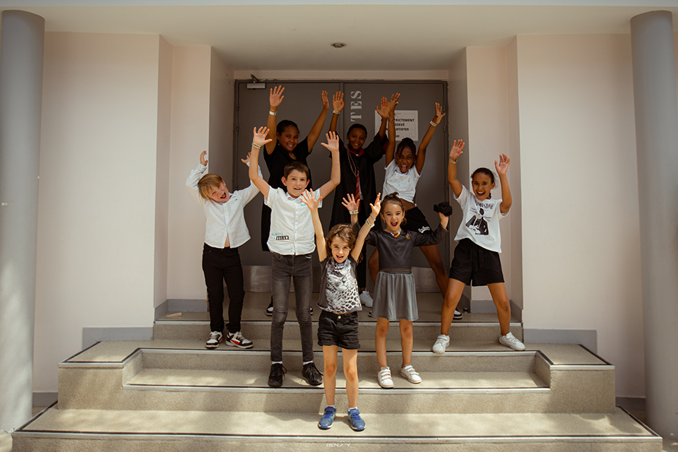 U_DANCE_SCHOOL_LOGES (19)