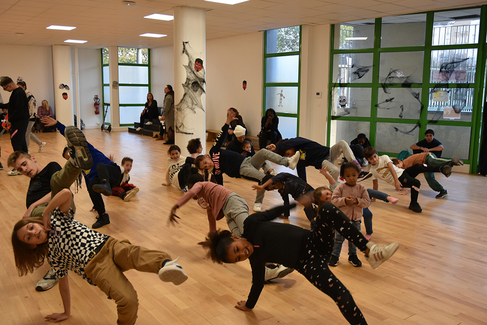 u_dance_school_313375330_473960978044840_7475347056564130537_n