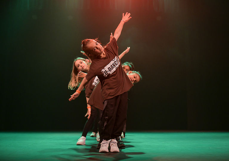 u_dance_school_121