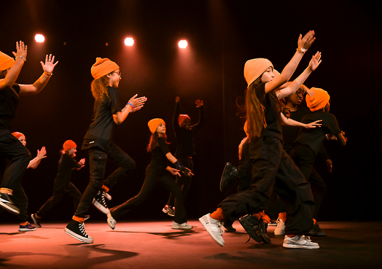 u_dance_school_257
