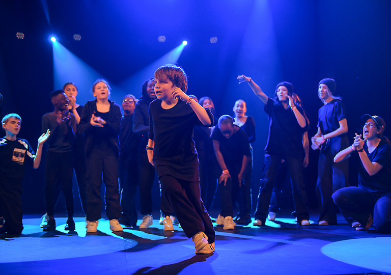 u_dance_school_303