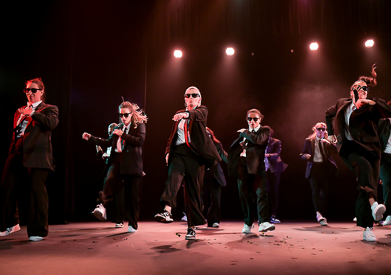u_dance_school_438