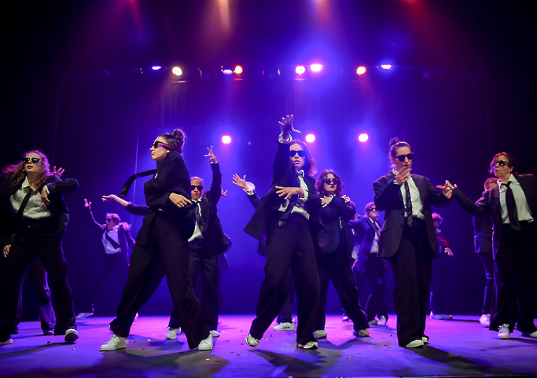 u_dance_school_474