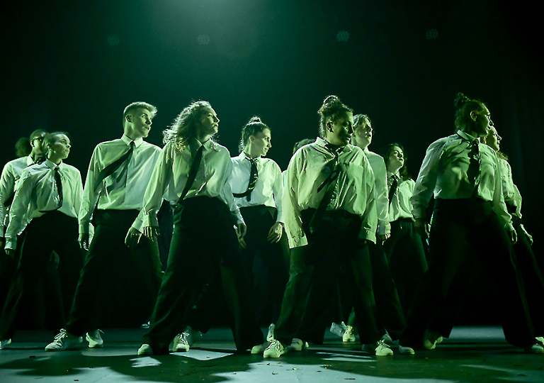 u_dance_school_483