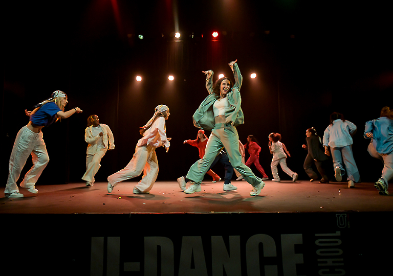 u_dance_school_497
