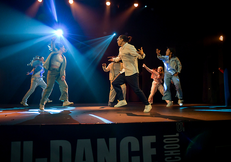 u_dance_school_527