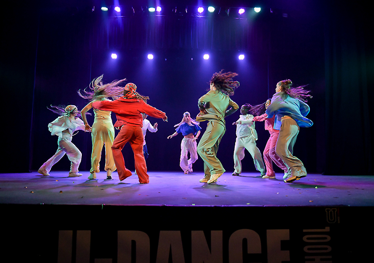 u_dance_school_541