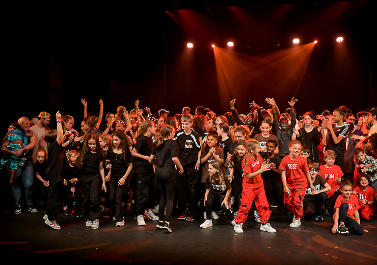 u_dance_school_624
